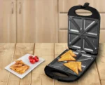 Sandwich maker XXL ECG S 4232 Family Black, 1200 W, 8 sandvisuri triunghiulare simultan - imagine 6