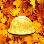Suport lumanare din portelan, proiectie luminoasa 3D cu frunze de artar, decor elegant - imagine 3
